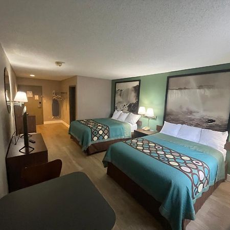 Super 8 By Wyndham Niagara Falls Exterior photo