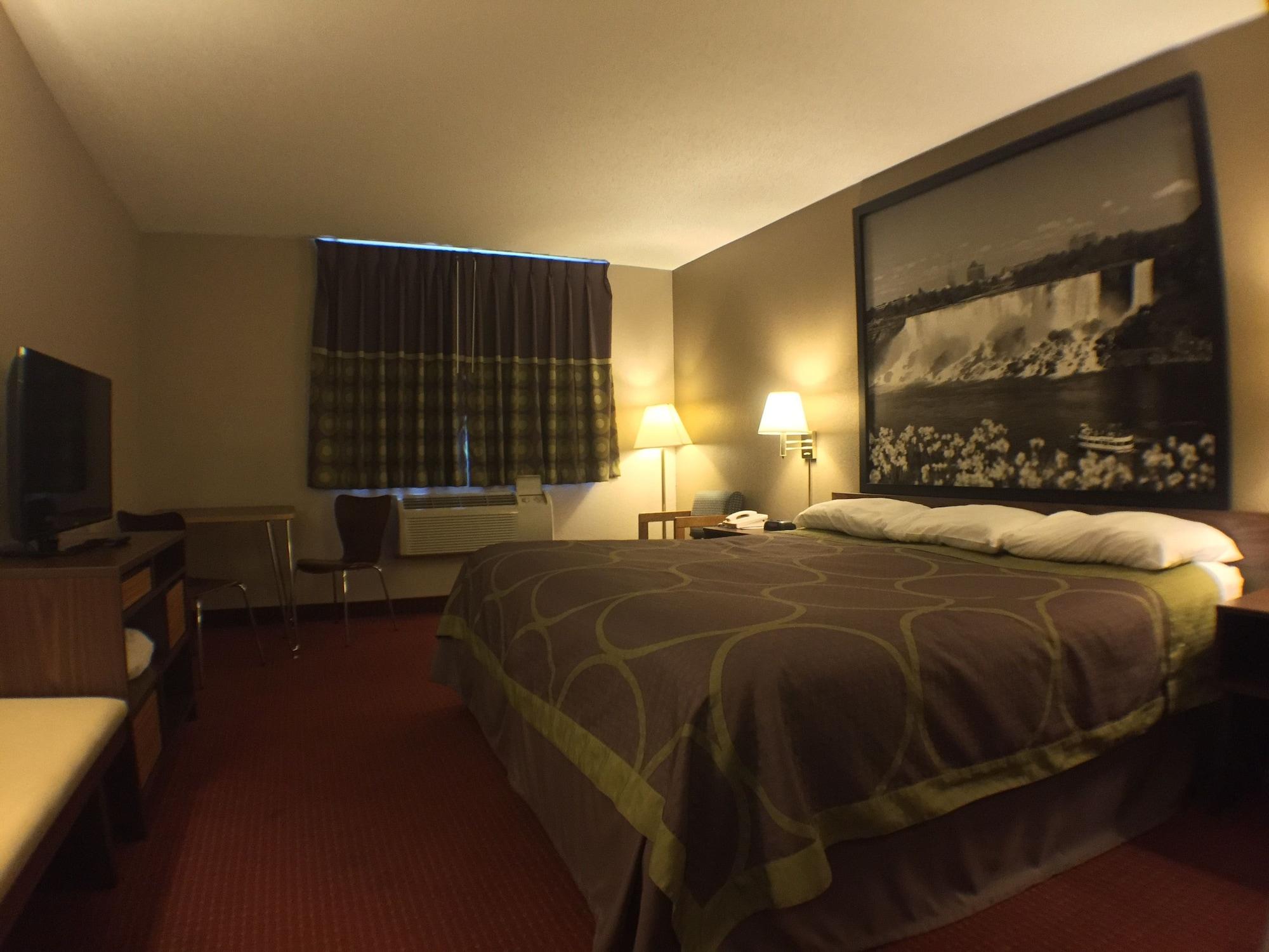 Super 8 By Wyndham Niagara Falls Exterior photo