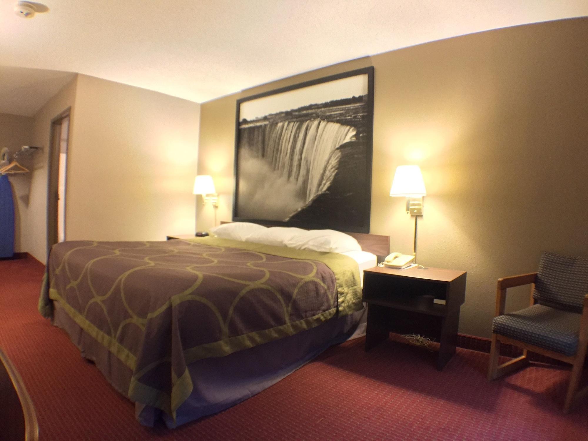 Super 8 By Wyndham Niagara Falls Exterior photo