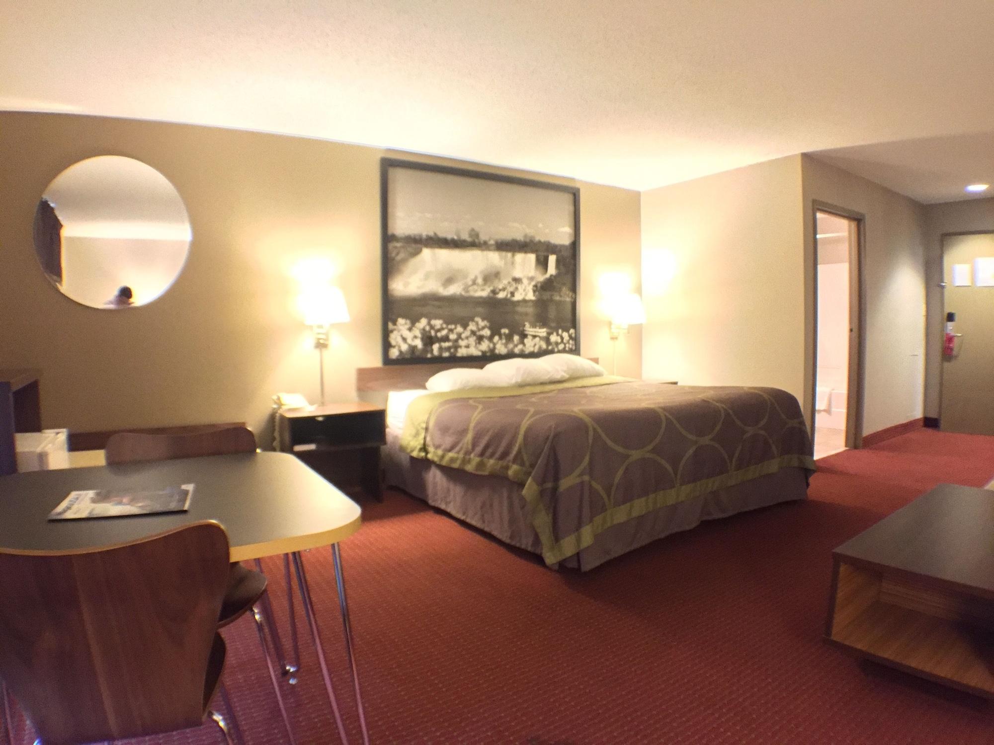 Super 8 By Wyndham Niagara Falls Exterior photo