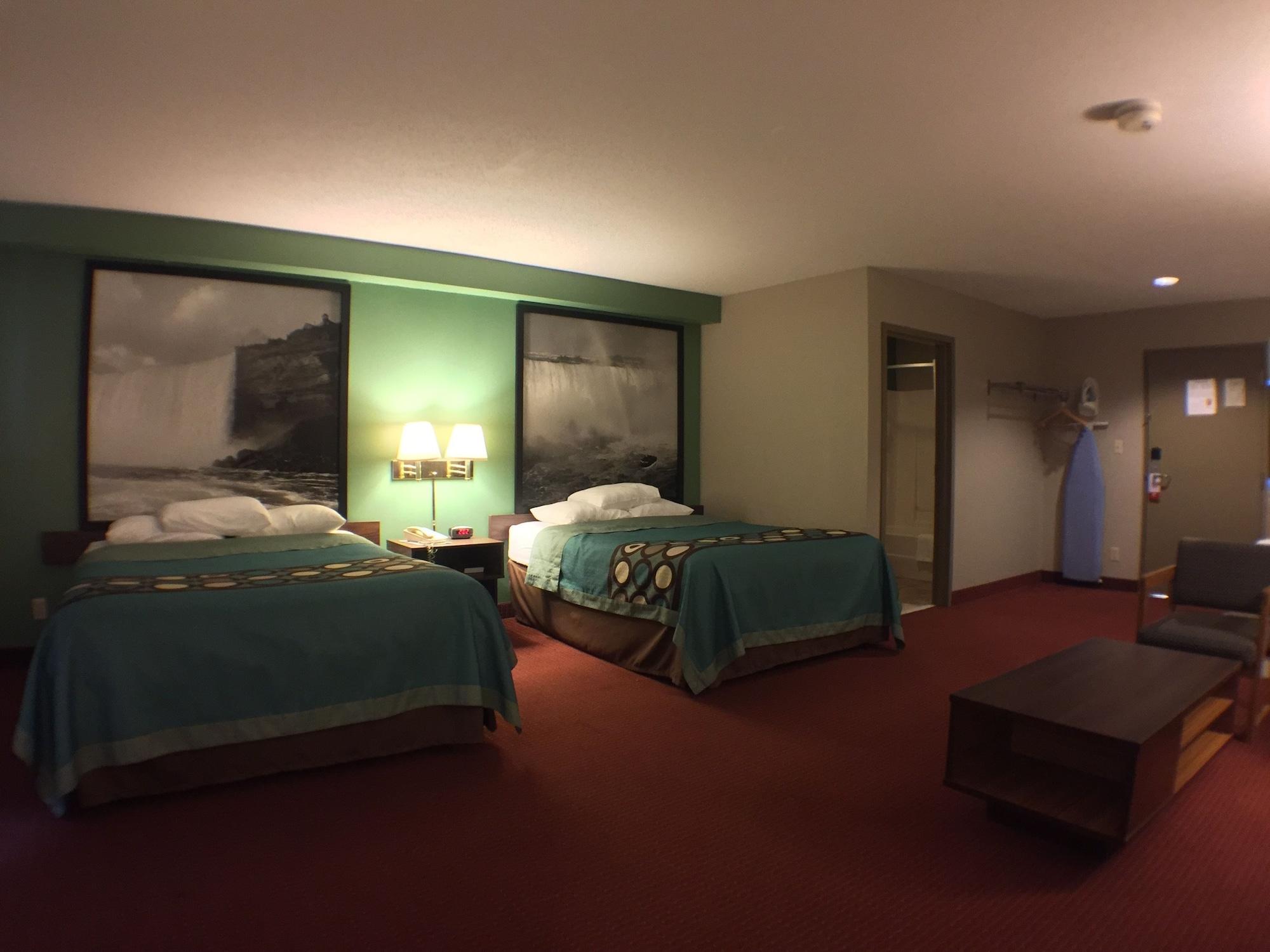 Super 8 By Wyndham Niagara Falls Exterior photo