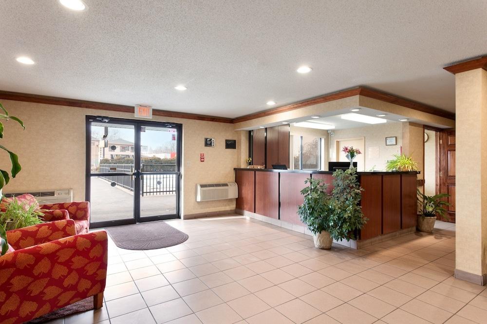 Super 8 By Wyndham Niagara Falls Exterior photo