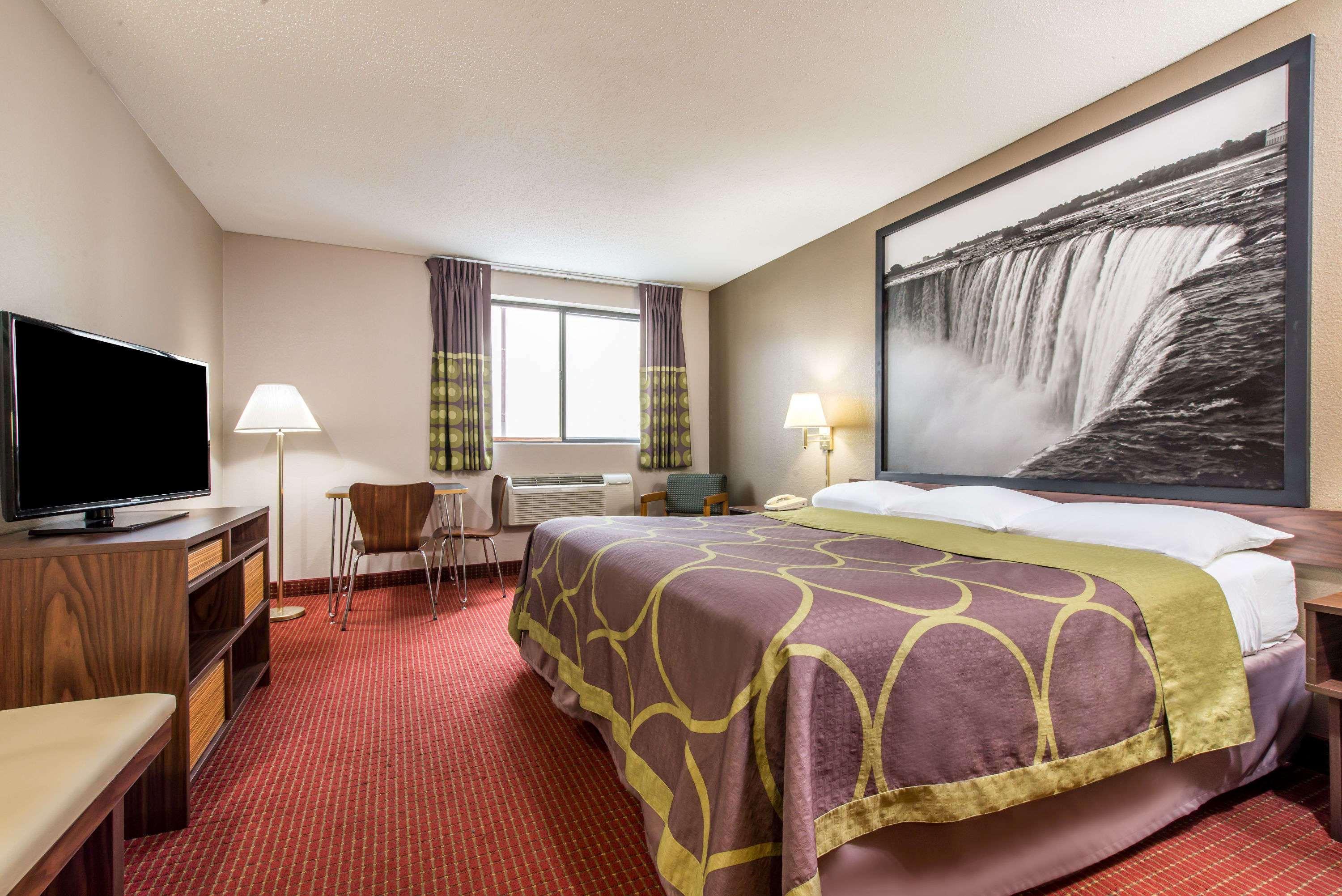 Super 8 By Wyndham Niagara Falls Exterior photo