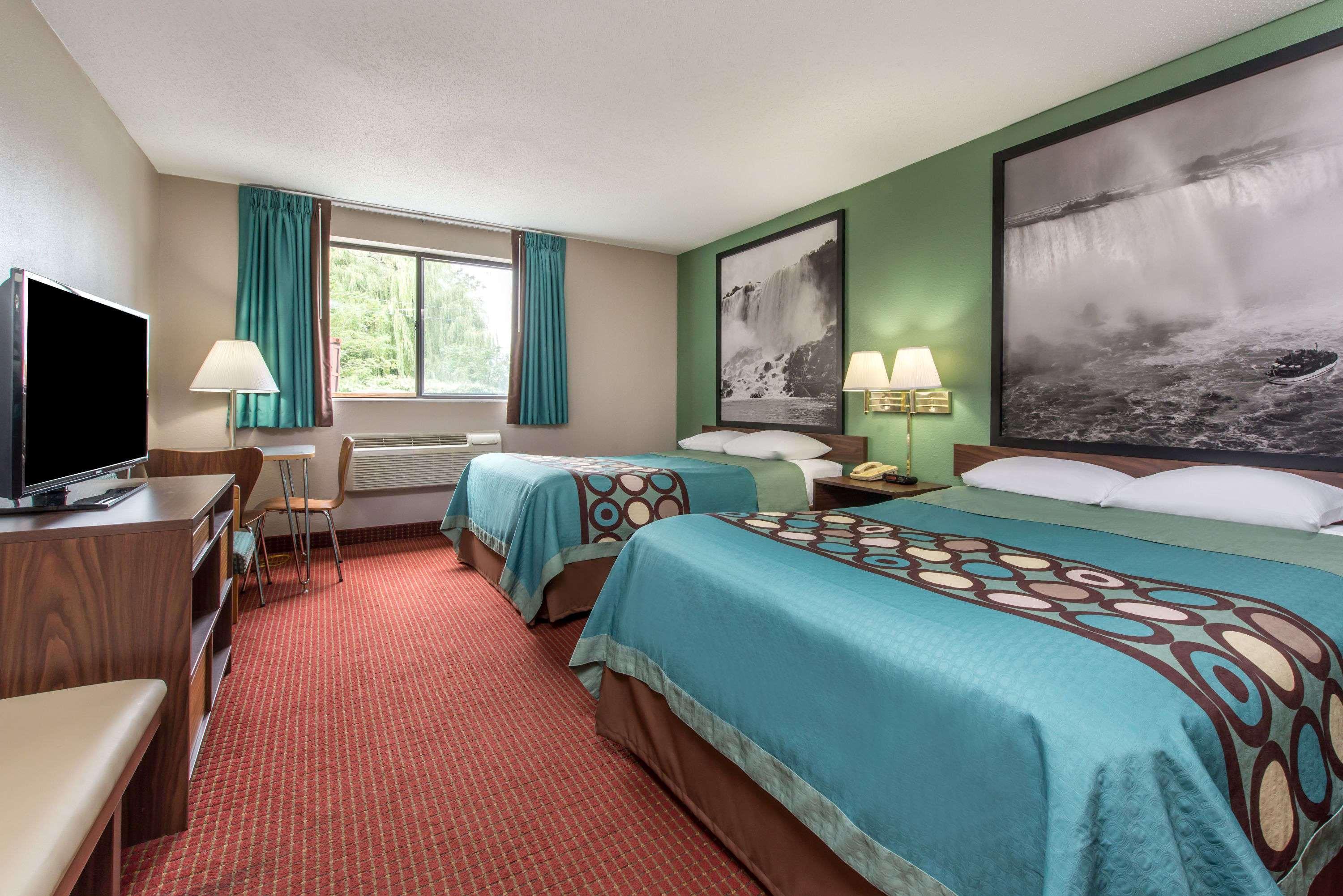 Super 8 By Wyndham Niagara Falls Exterior photo