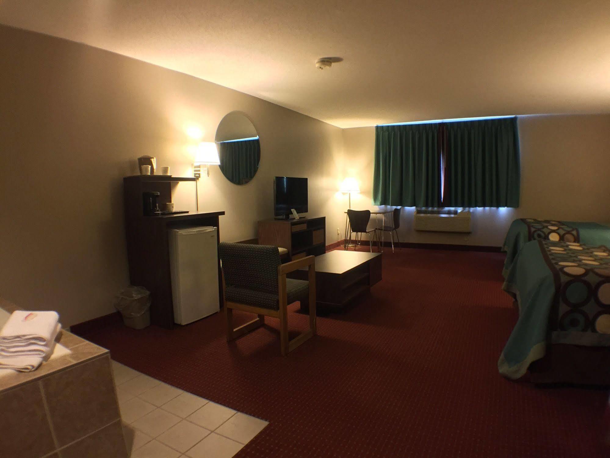 Super 8 By Wyndham Niagara Falls Exterior photo
